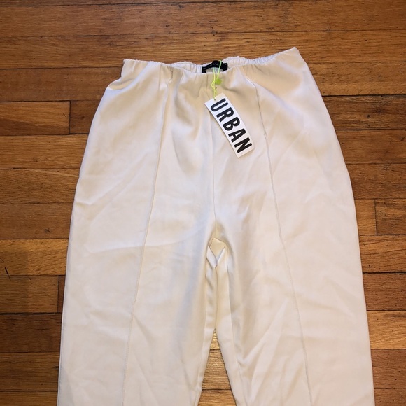 Urban Outfitters The Lulu Milky Stirrup Leggings, size Medium/Large - Picture 2 of 12